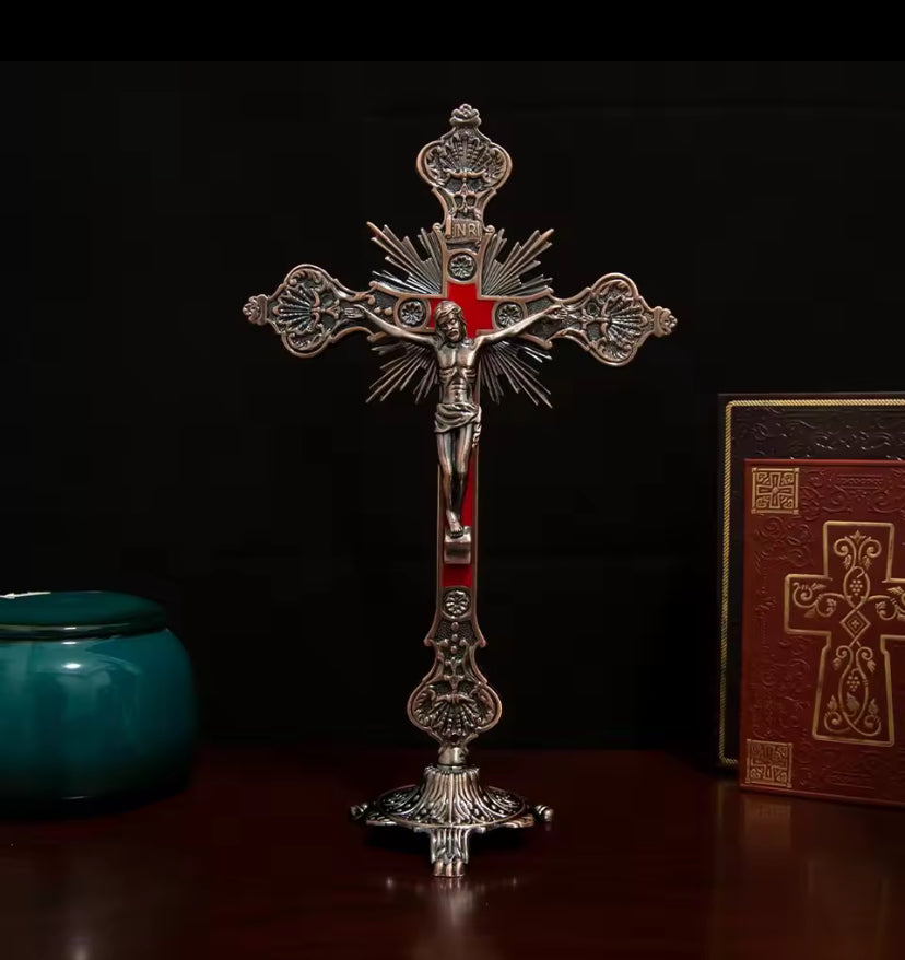 Kruisornament met gesneden patronen