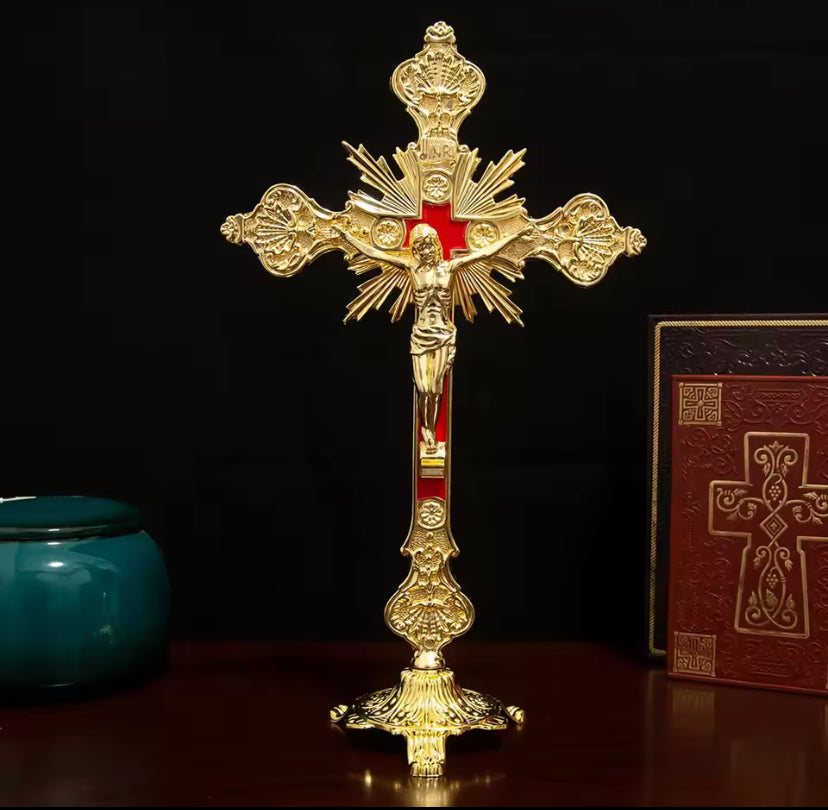 Kruisornament met gesneden patronen