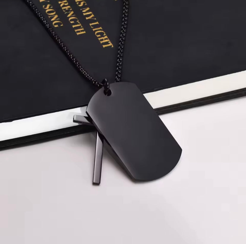 Ketting met kruis en Amerikaanse vlag