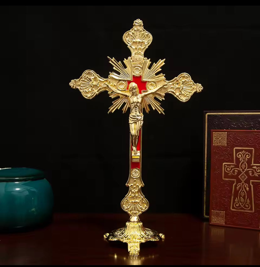 Kruisornament met gesneden patronen