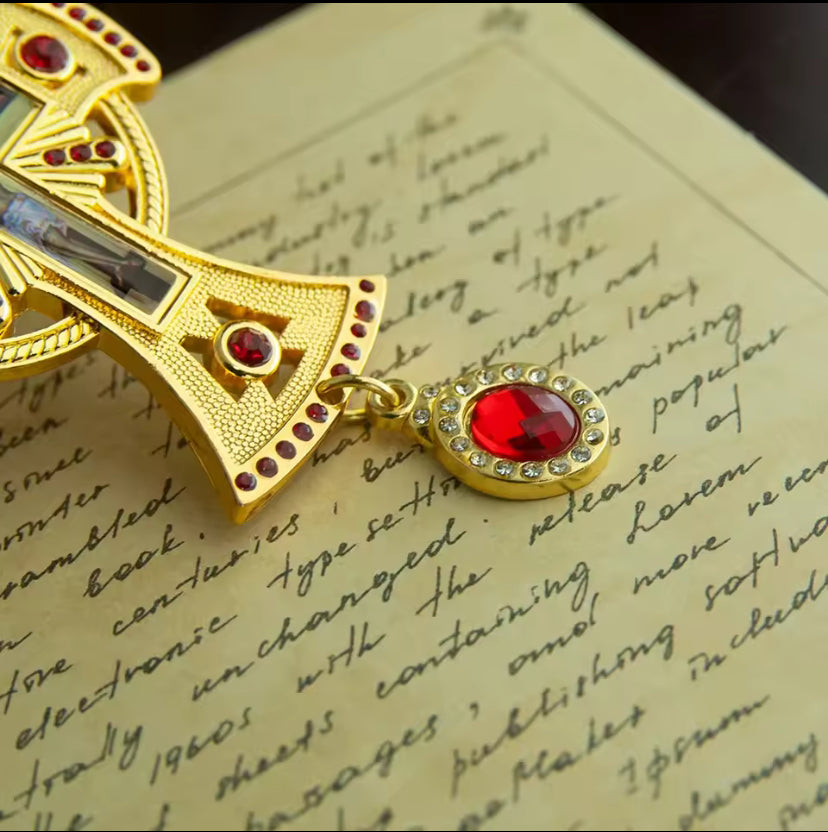 Bisschop’s borstkruisketting met uniek uithollingsproces